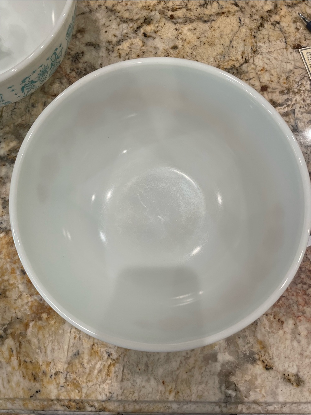 Vintage Pyrex 404 Mixing Bowl with Gold on white Butterfly pattern - Picture 8 of 14